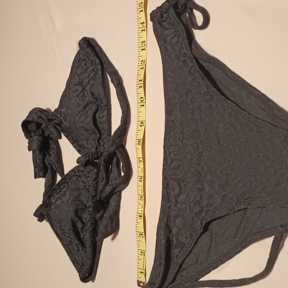 Bikini Set - Picture 2 of 5